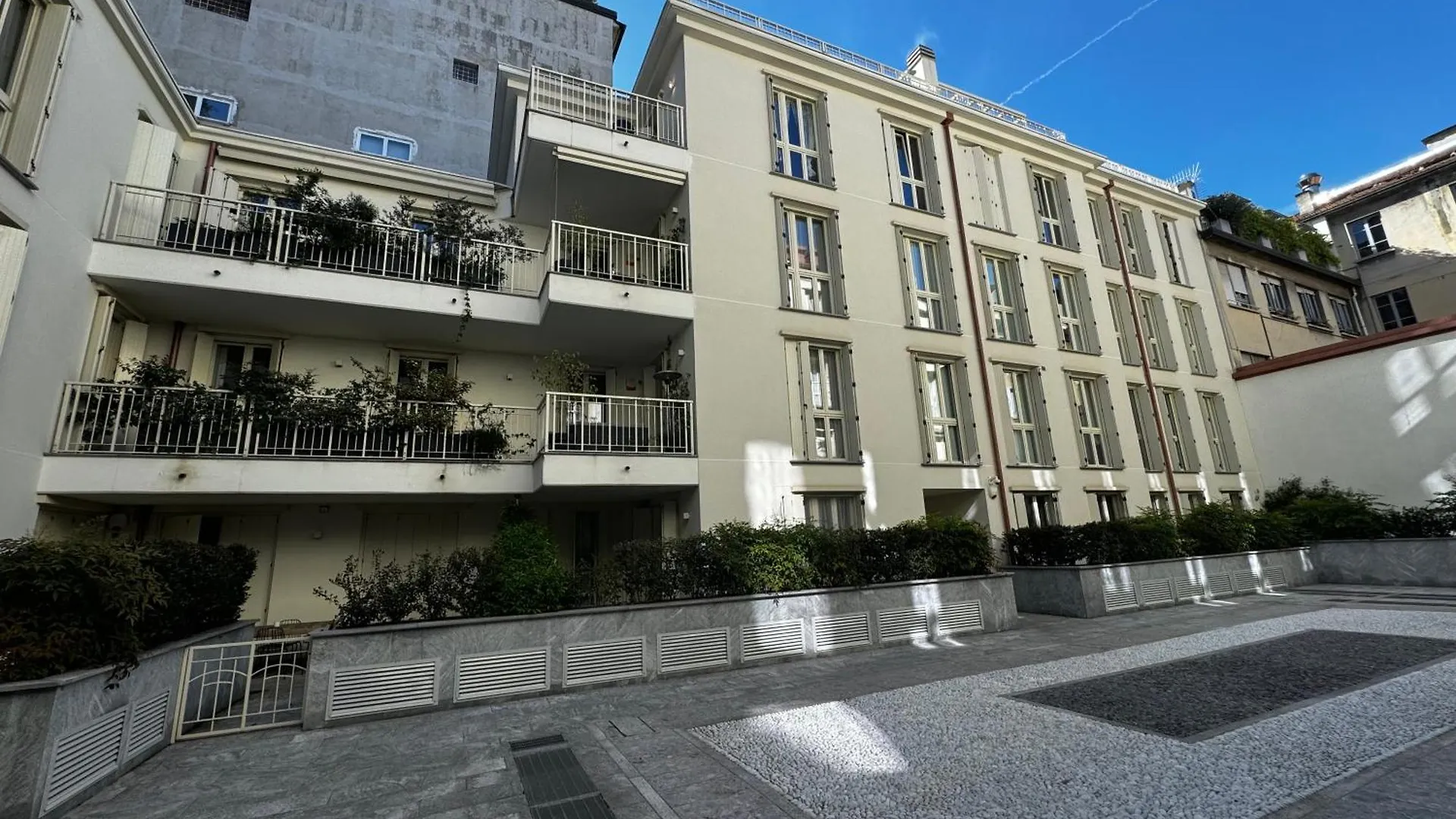 Regina Milano In Melegnano - Wifi, Breakfast Box And Terrace Apartment 0*, Milan Italy