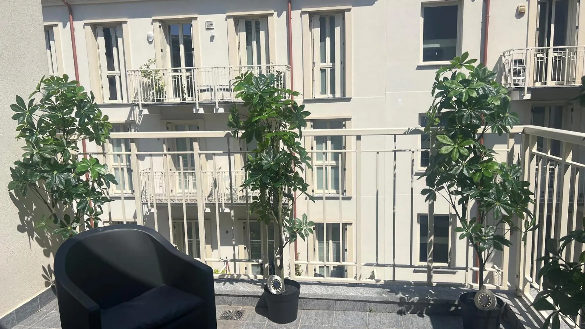 Regina Milano In Melegnano - Wifi, Breakfast Box And Terrace Apartment